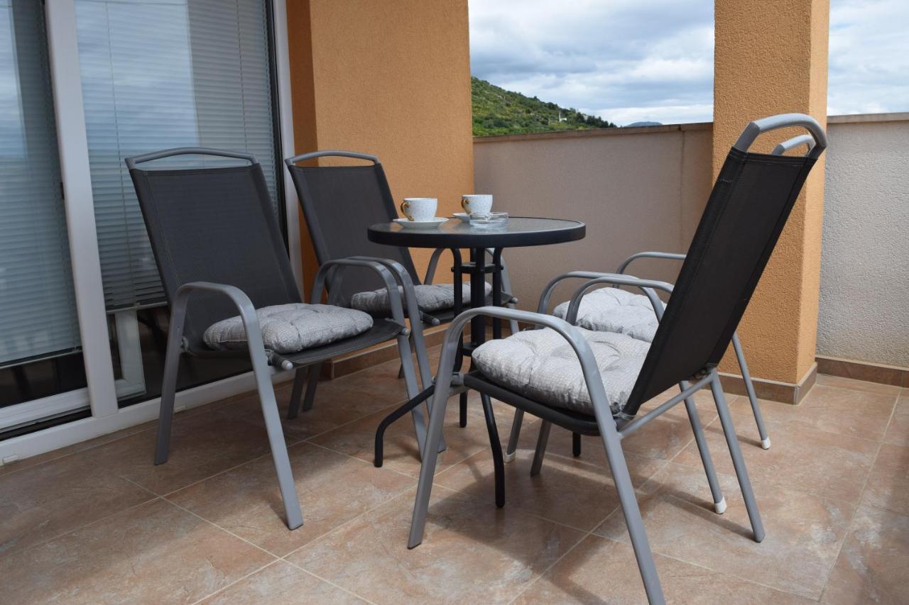Apartmani Barisic Trogir Exterior foto