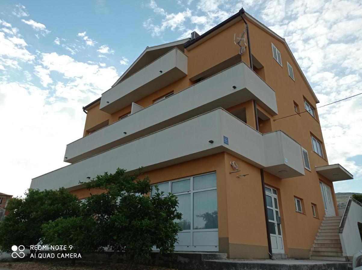 Apartmani Barisic Trogir Exterior foto